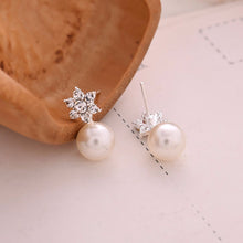 Load image into Gallery viewer, jo test pearl earrings